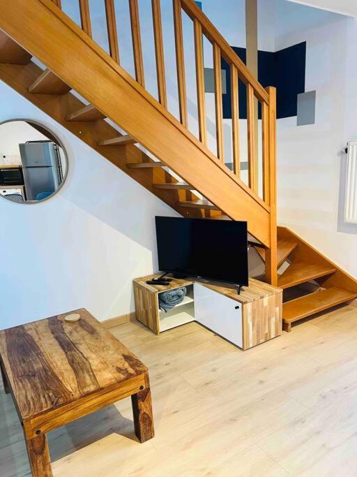 Apartment Spacieux / T2 Refais A Neuf / Proche Centre Chambery
